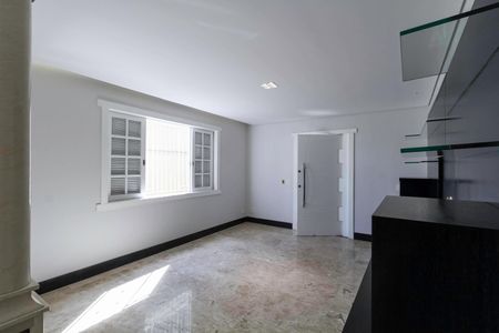 Casa à venda com 650m², 5 quartos e 4 vagas Casa à venda com 650m², 5 quartos e 4 vagasSala 3