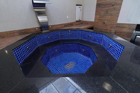 Casa à venda com 650m², 5 quartos e 4 vagas Casa à venda com 650m², 5 quartos e 4 vagasÁrea gourmet