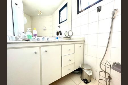 Apartamento à venda com 104m², 3 quartos e 2 vagasBanheiro