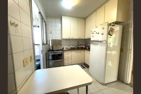 Apartamento à venda com 104m², 3 quartos e 2 vagasCozinha