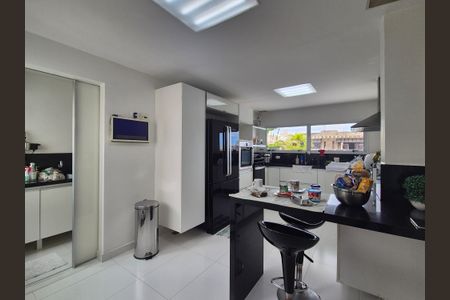 Apartamento à venda com 420m², 3 quartos e 3 vagasCozinha