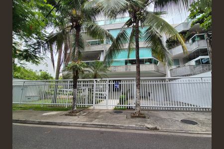 Apartamento à venda com 420m², 3 quartos e 3 vagasFachada