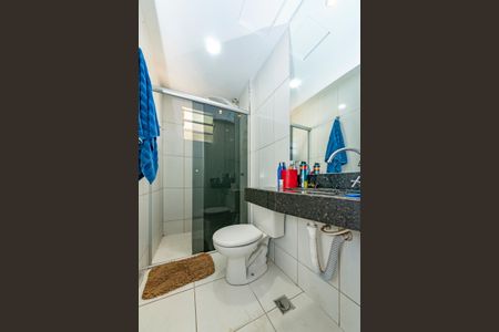 Apartamento à venda com 55m², 2 quartos e 1 vagaBanheiro Social