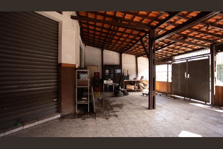 Casa à venda com 600m², 3 quartos e 2 vagasÁrea Externa