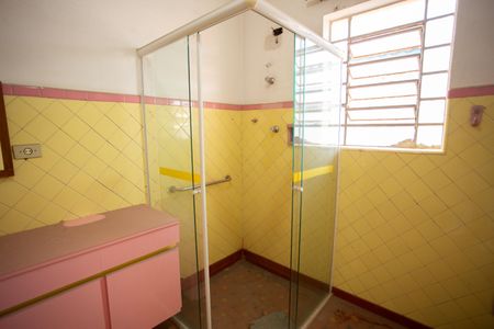 Casa à venda com 600m², 3 quartos e 2 vagasBanheiro