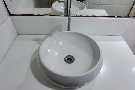 Apartamento à venda com 76m², 3 quartos e 2 vagasBanheiro da Suíte