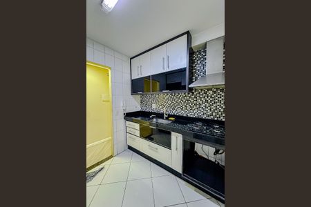 Apartamento à venda com 76m², 3 quartos e 2 vagasCozinha