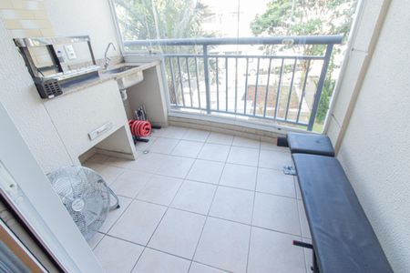 Apartamento à venda com 63m², 2 quartos e 1 vaga Apartamento à venda com 63m², 2 quartos e 1 vagaVaranda