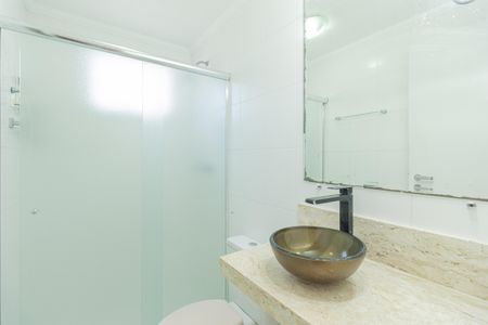 Apartamento à venda com 63m², 2 quartos e 1 vaga Apartamento à venda com 63m², 2 quartos e 1 vagaBanheiro da Suíte