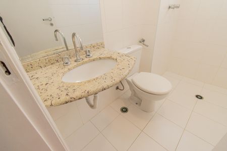 Apartamento à venda com 63m², 2 quartos e 1 vaga Apartamento à venda com 63m², 2 quartos e 1 vagaBanheiro