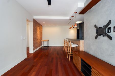 Apartamento para alugar com 76m², 2 quartos e 1 vaga Apartamento para alugar com 76m², 2 quartos e 1 vagaSala