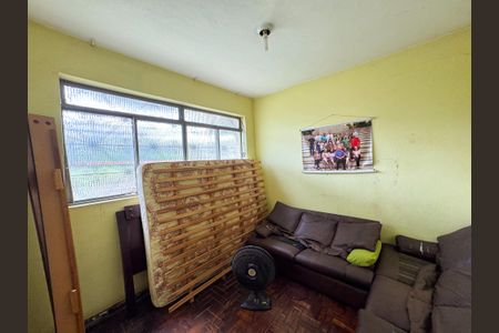 Casa à venda com 330m², 3 quartos e 2 vagasSala