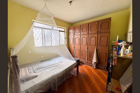 Casa à venda com 330m², 3 quartos e 2 vagasQuarto 2