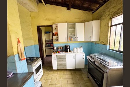 Casa à venda com 330m², 3 quartos e 2 vagasCozinha