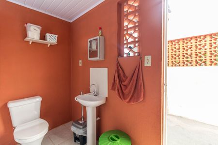 Casa à venda com 120m², 2 quartos e 2 vagasBanheiro de Serviço