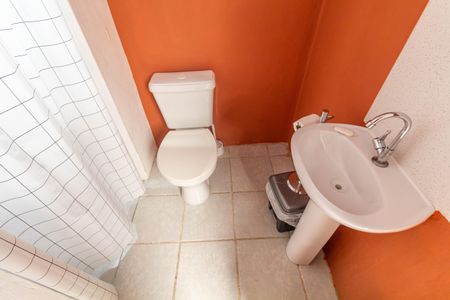 Casa à venda com 120m², 2 quartos e 2 vagasBanheiro de Serviço