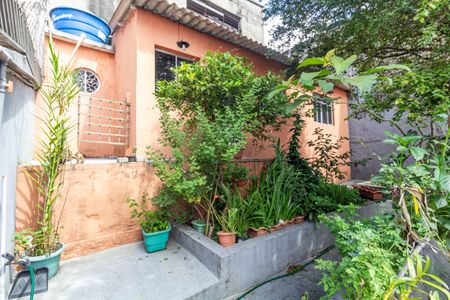 Casa à venda com 120m², 2 quartos e 2 vagasQuintal