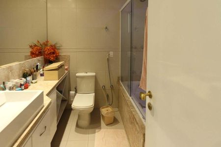 Apartamento à venda com 174m², 3 quartos e 3 vagasBanheiro da Suíte 3