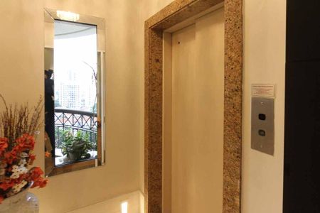 Apartamento à venda com 174m², 3 quartos e 3 vagasHall do elevador privativo