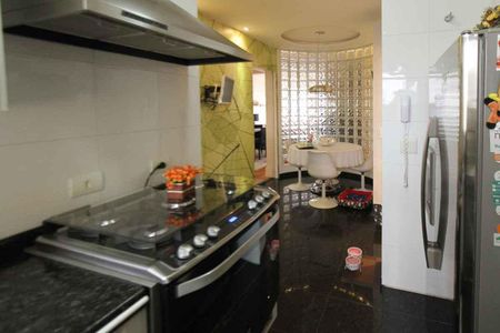 Apartamento à venda com 174m², 3 quartos e 3 vagasCozinha