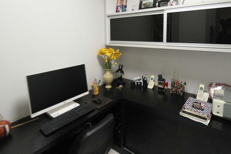 Apartamento à venda com 174m², 3 quartos e 3 vagasEscritório