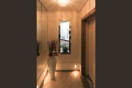 Apartamento à venda com 174m², 3 quartos e 3 vagasHall do elevador privativo