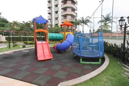 Apartamento à venda com 174m², 3 quartos e 3 vagasÁrea comum - Playground