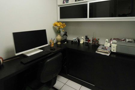 Apartamento à venda com 174m², 3 quartos e 3 vagasEscritório