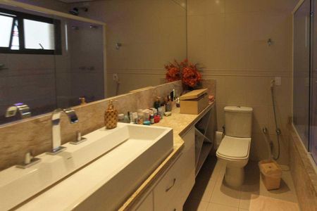 Apartamento à venda com 174m², 3 quartos e 3 vagasBanheiro da Suíte 3