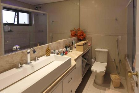Apartamento à venda com 174m², 3 quartos e 3 vagasBanheiro da Suíte 3