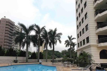 Apartamento à venda com 174m², 3 quartos e 3 vagasÁrea comum - Piscina