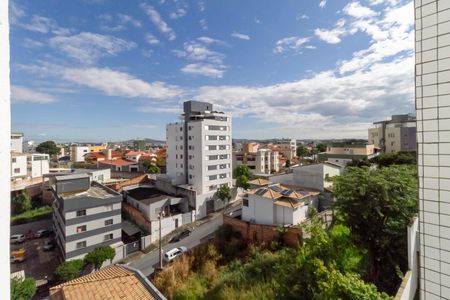 Apartamento à venda com 175m², 4 quartos e 2 vagasQuarto 2 - Vista