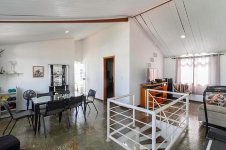 Apartamento à venda com 175m², 4 quartos e 2 vagasCobertura - Sala 2