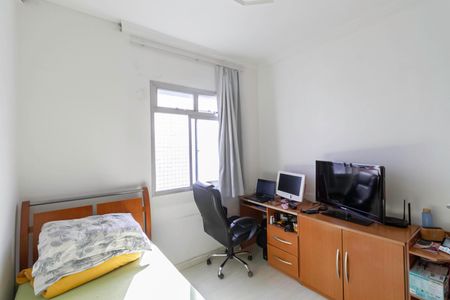 Apartamento à venda com 175m², 4 quartos e 2 vagasQuarto 2