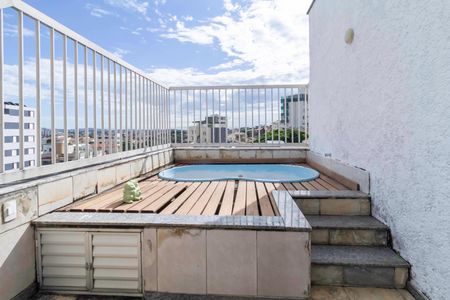 Apartamento à venda com 175m², 4 quartos e 2 vagasCobertura