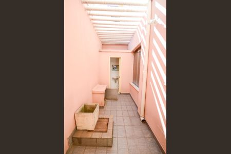 Casa à venda com 180m², 3 quartos e 1 vagaÁrea de Serviço