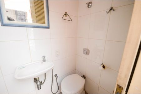 Casa à venda com 180m², 3 quartos e 1 vagaBanheiro de Serviço