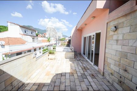 Casa à venda com 180m², 3 quartos e 1 vagaTerraço
