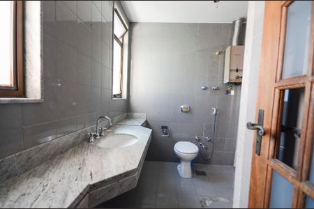 Casa à venda com 180m², 3 quartos e 1 vagaBanheiro da Suíte