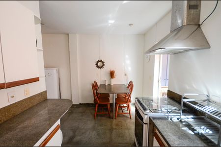 Casa à venda com 180m², 3 quartos e 1 vagaCozinha