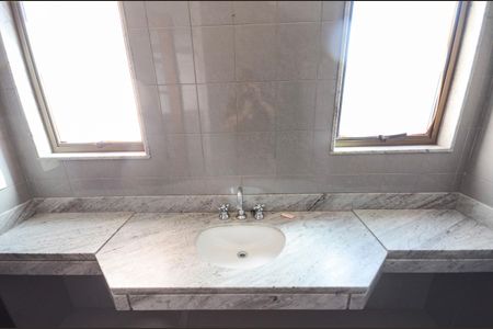 Casa à venda com 180m², 3 quartos e 1 vagaBanheiro da Suíte