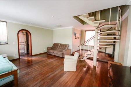 Casa à venda com 180m², 3 quartos e 1 vagaSala