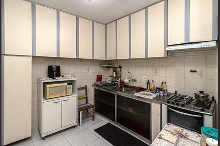 Casa à venda com 690m², 6 quartos e 8 vagasCozinha