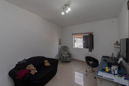 Casa à venda com 690m², 6 quartos e 8 vagasQuarto 2