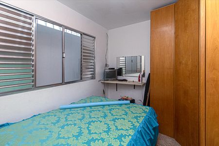 Casa à venda com 690m², 6 quartos e 8 vagasQuarto (Casa 2) 