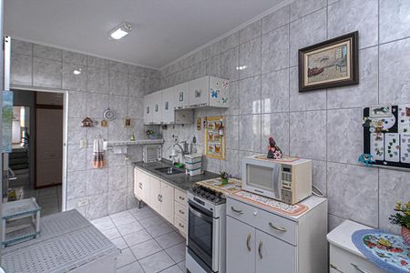 Casa à venda com 690m², 6 quartos e 8 vagasCozinha (Casa 3) 