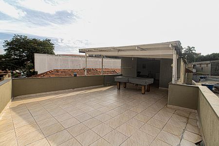 Casa à venda com 690m², 6 quartos e 8 vagasTerraço