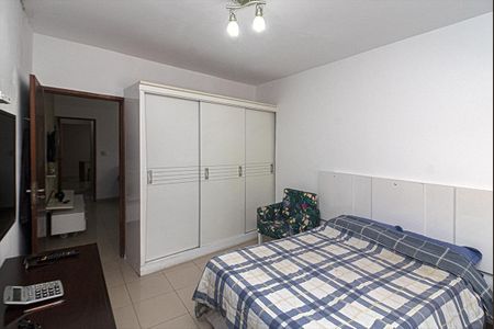 Casa à venda com 690m², 6 quartos e 8 vagasQuarto 1