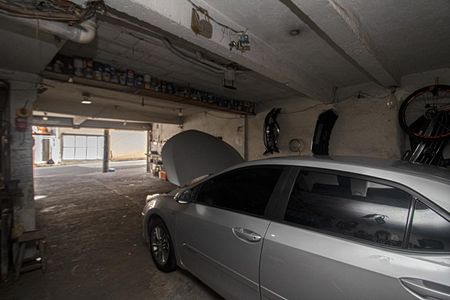 Casa à venda com 690m², 6 quartos e 8 vagasGaragem