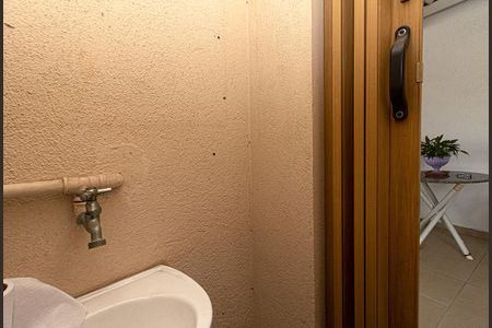 Casa à venda com 690m², 6 quartos e 8 vagasBanheiro do Espaço Gourmet 